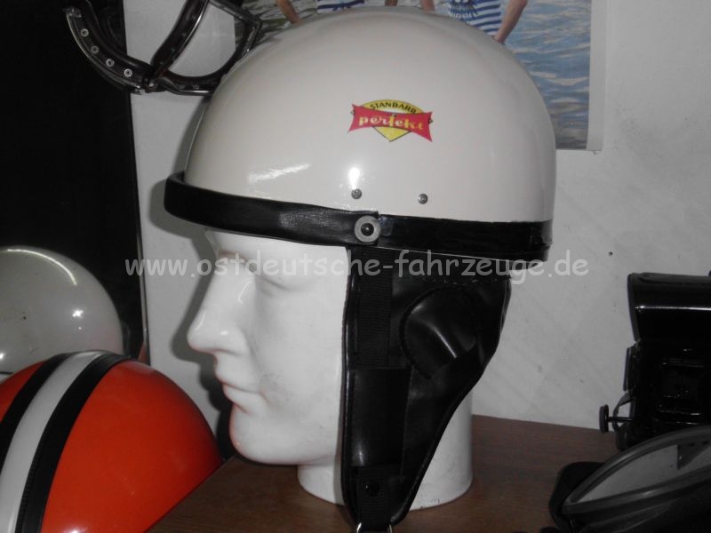 Helm 002.jpg