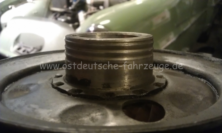 Welle mit Ölrückförderschnecke! Kein Witz!!!