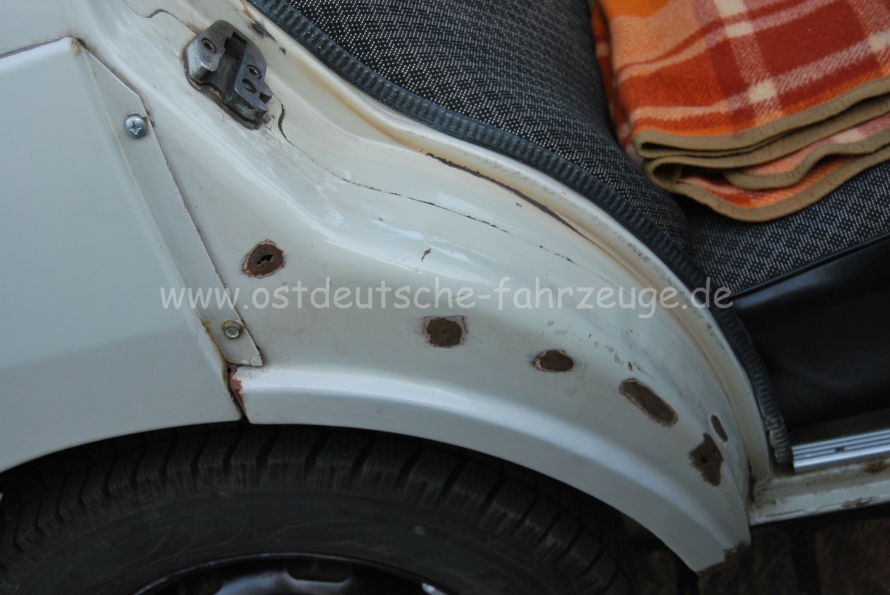 Das ist die einzige, wirklich kritische Stelle. Der Rest der Karosserie ist vollkommen i.O.