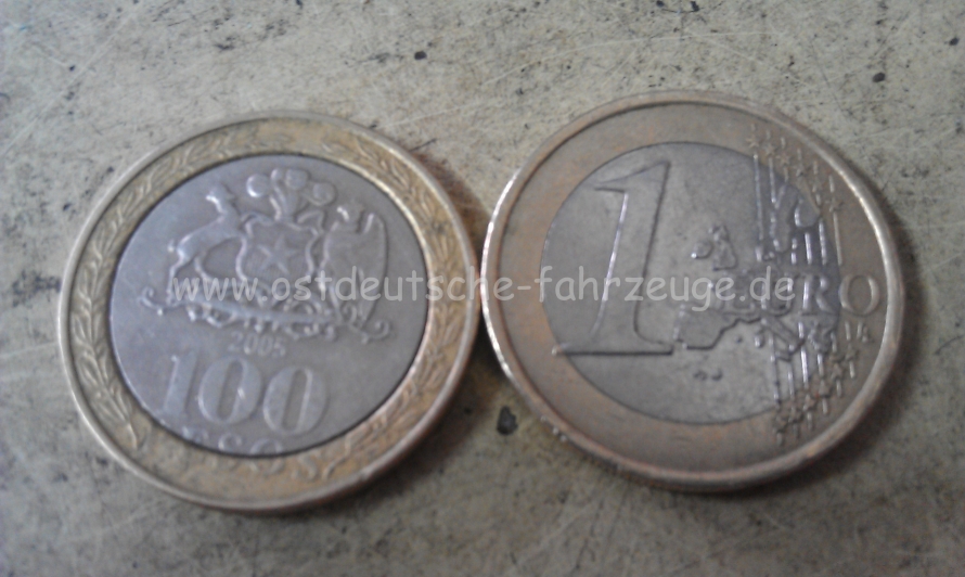 links 100 Peso; rechts 1 Euro