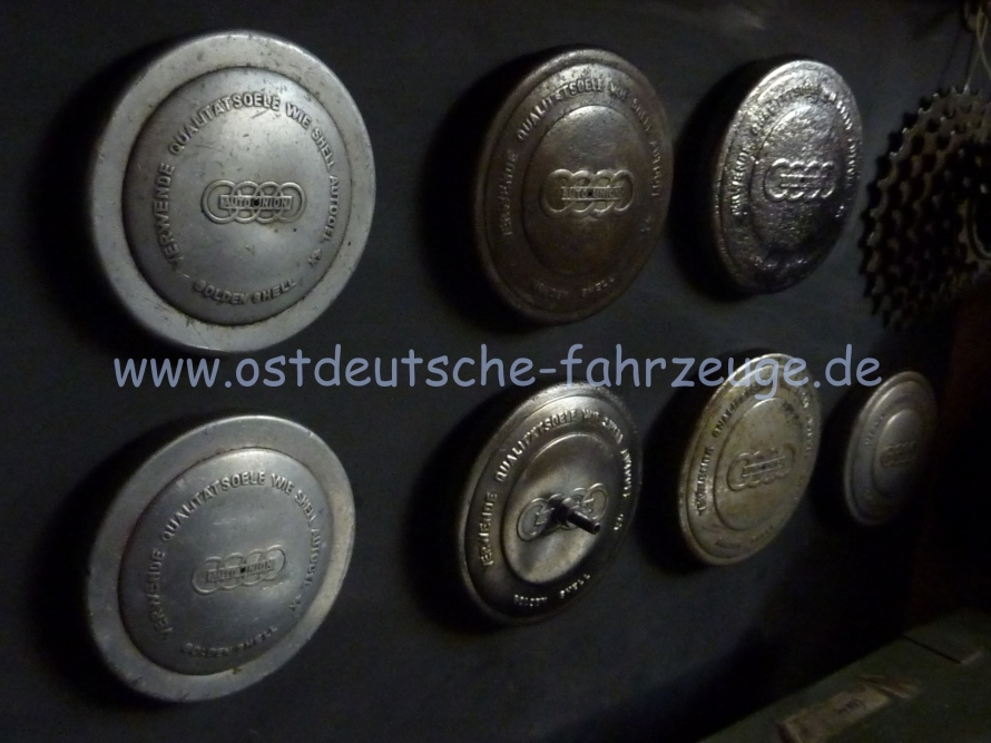 Wall of Fame - der Deckel mit Loch wurde von mir so erworben und zum &quot;Renndeckel&quot; umfunktioniert.