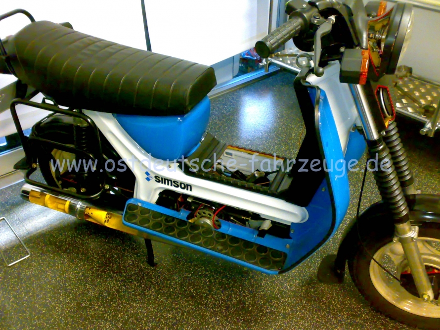 Simson-Roller mit Anlasser von rechts