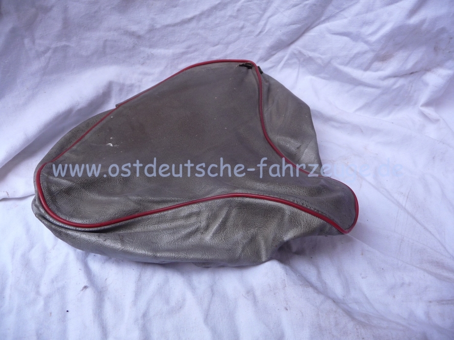 Das nächste sind Sattelschonbezüge, diese wurden auch mit einem Tankrucksack im Set angeboten. Man hatte dann beides in einer Farbe.