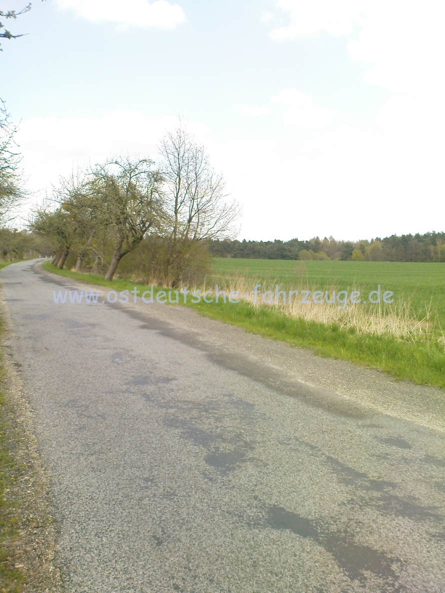 Herrliche freie und kleine Straßen! Das Wetter wechselhaft aber trocken.