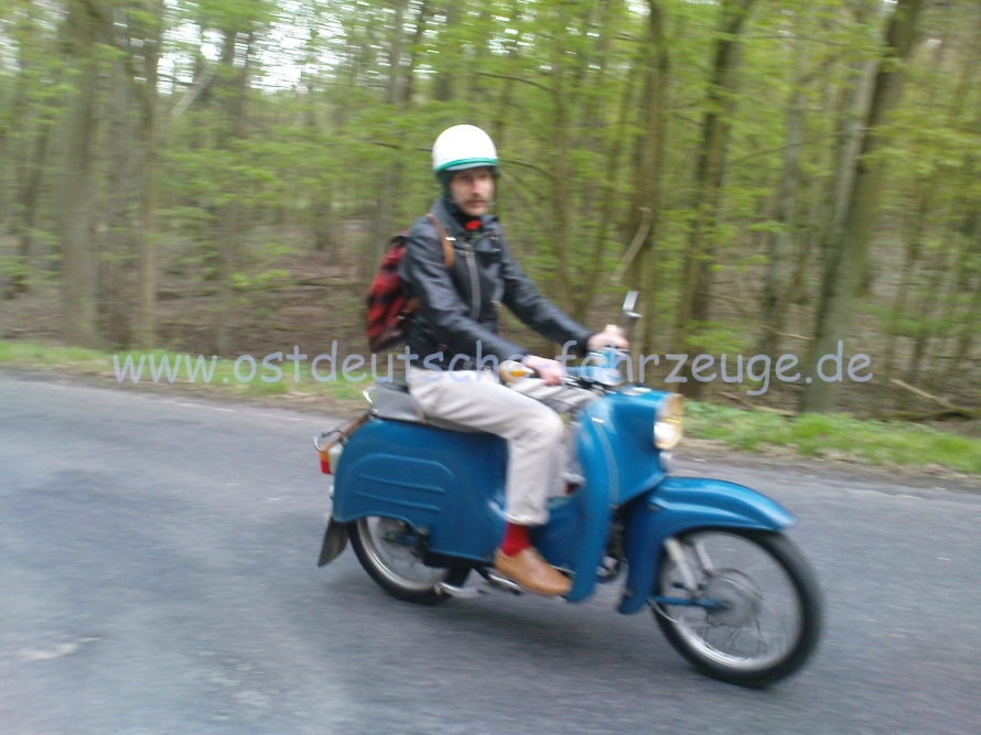 Dann die Rückfahrt in &quot;irrem Tempo&quot; durch Wälder und blühende Obstplantagen.