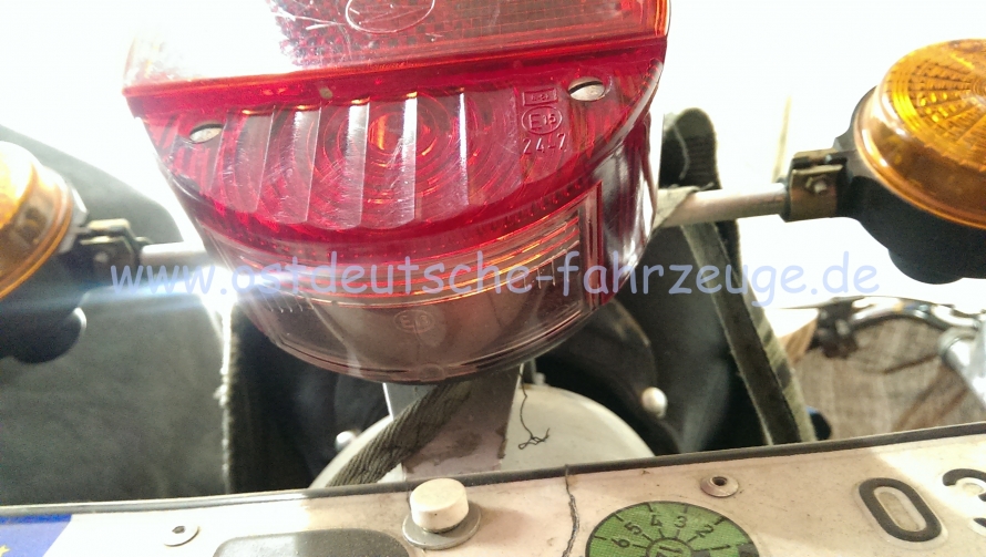 Die Kraftradbeleuchtung 120mm ( mit Kennzeichenbeleuchtung)