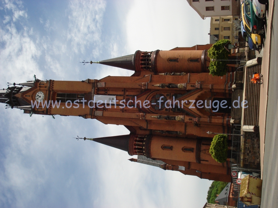 In Mylau, unterhalb der Burg, vor der Kirche