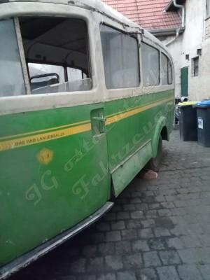 garant B 18 Bus 004.jpg