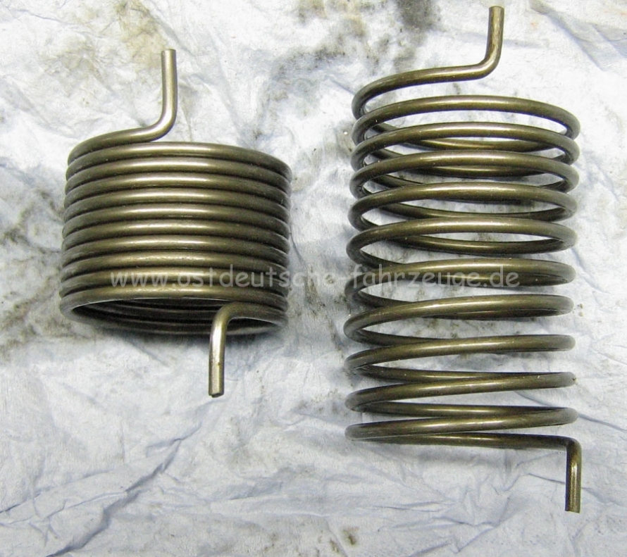 links gebraucht 1964, rechts neu original von John aus Suhl